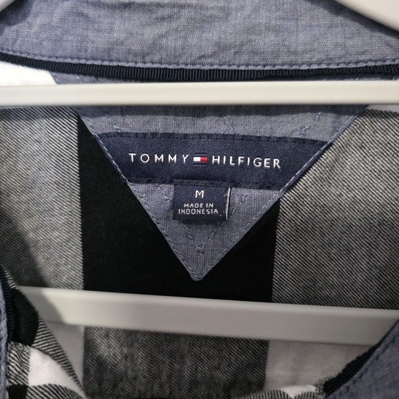 Tommy Hilfiger Black And White Plaid Top Size Medium - Picture 3 of 11